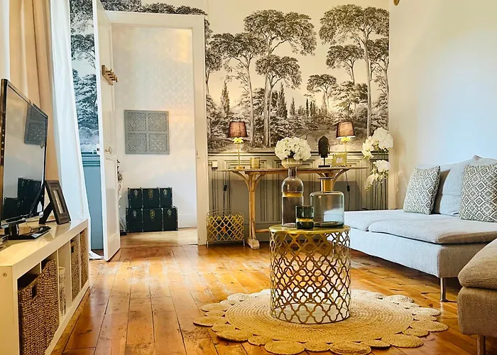 Fabuleux! La Maison Au Bois Dormant