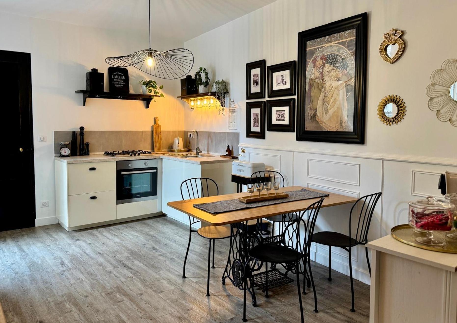 Apartment Fabuleux! La Maison Au Bois Dormant